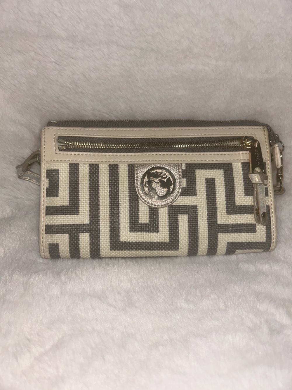 Spartina 449 Cream and Gray Geometric Wristlet